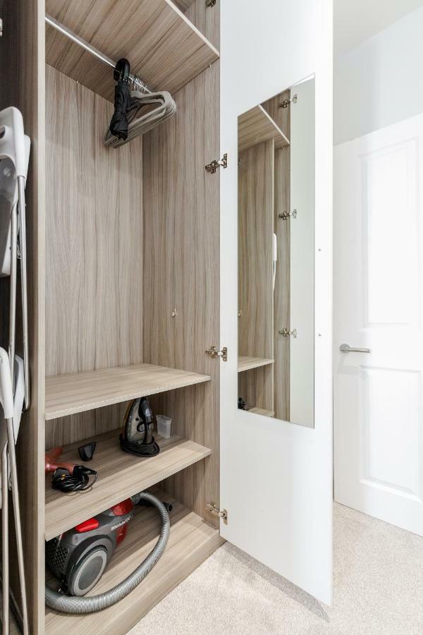 Bright & Modern 2-Bed Notting Hill Apartment ロンドン エクステリア 写真