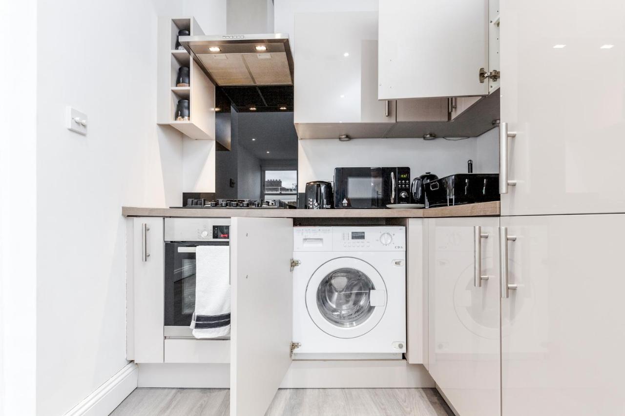 Bright & Modern 2-Bed Notting Hill Apartment ロンドン エクステリア 写真