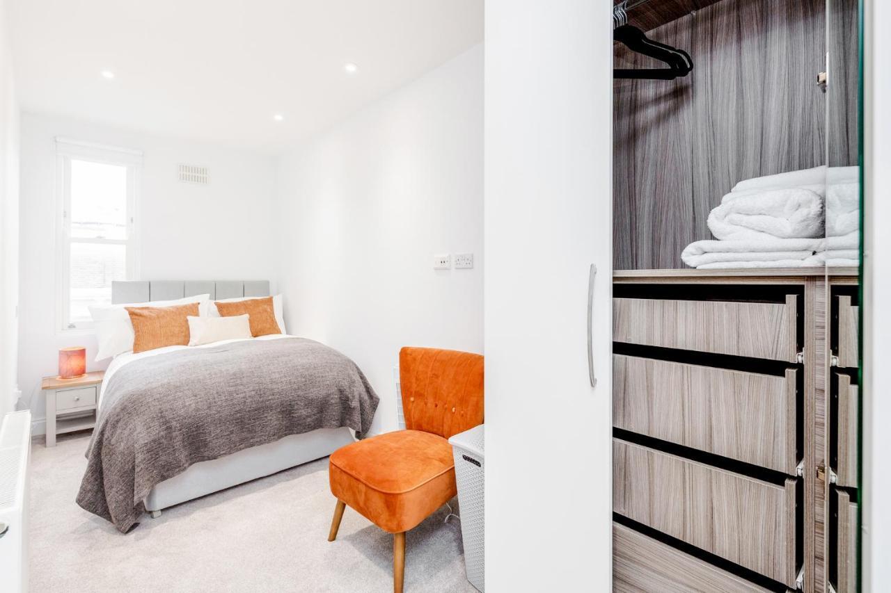 Bright & Modern 2-Bed Notting Hill Apartment ロンドン エクステリア 写真