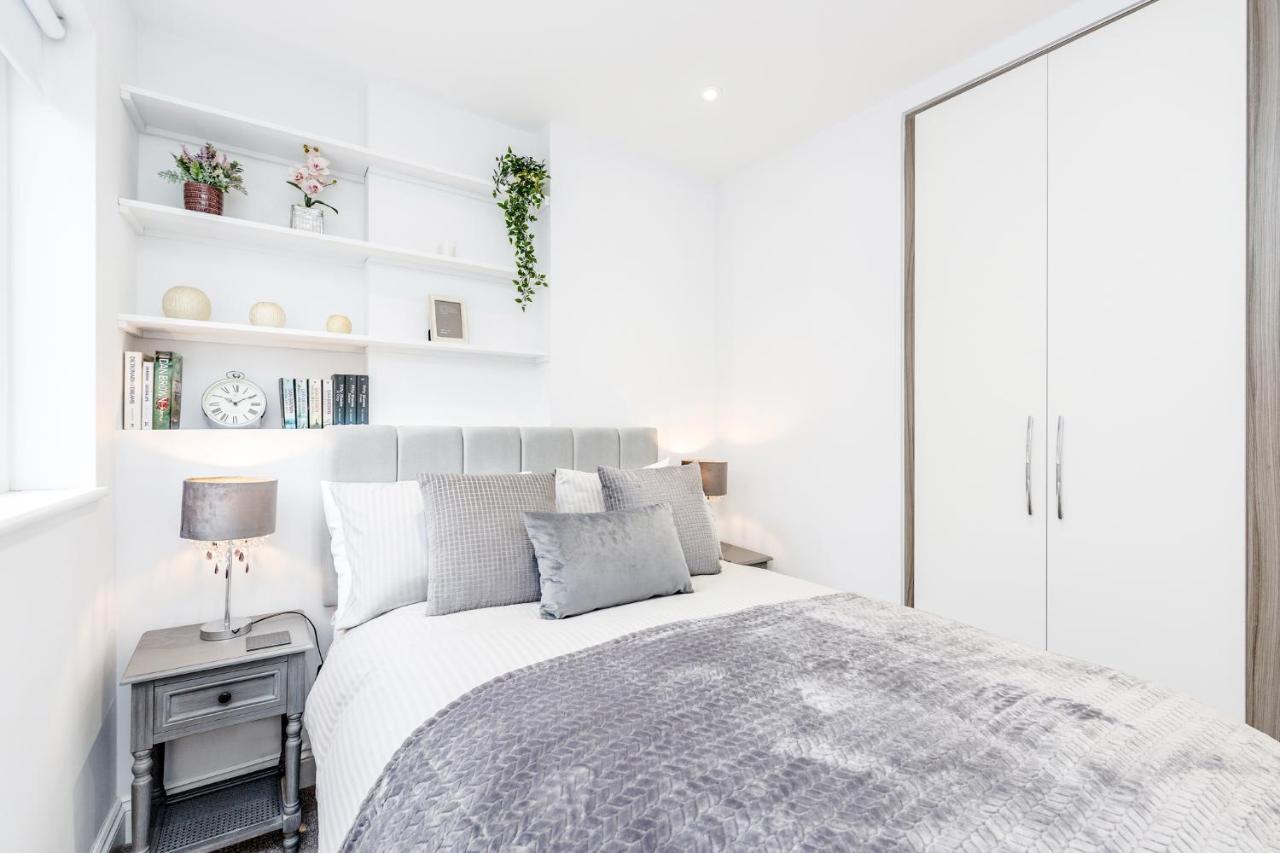 Bright & Modern 2-Bed Notting Hill Apartment ロンドン エクステリア 写真